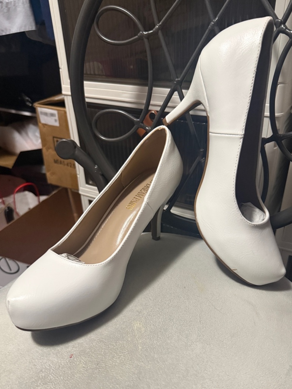 Dream Pairs White Classic Stiletto Pumps